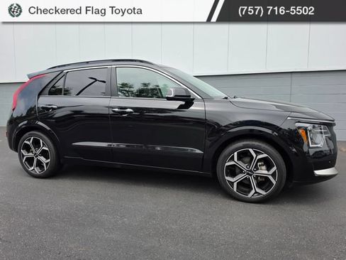 Used 2023 Kia Niro SX Touring FWD image 10