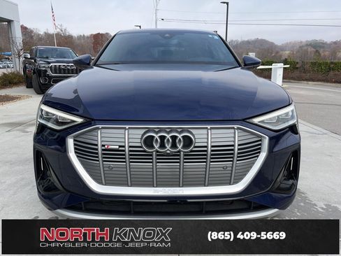 Used 2023 Audi e-tron Premium Plus w/ Premium Plus Package image 32