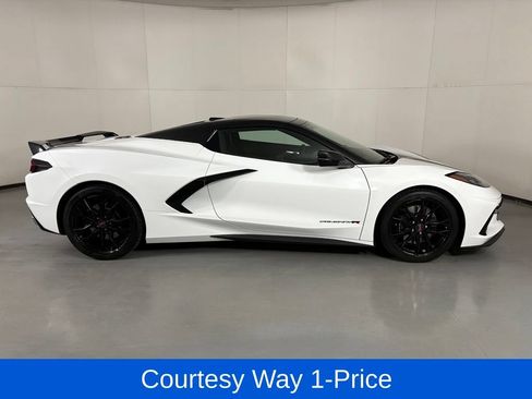 Used 2023 Chevrolet Corvette Stingray Premium Conv w/ Z51 Performance Package RWD image 12