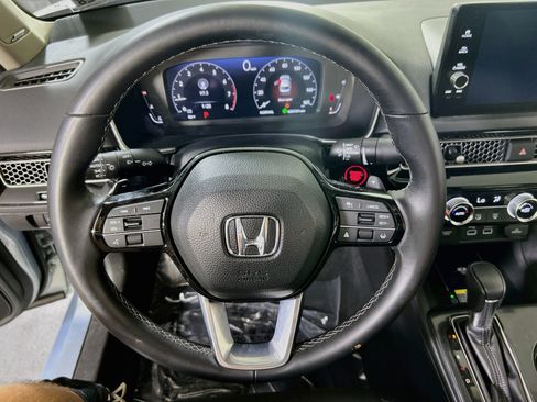 Used 2023 Honda Civic Touring image 11