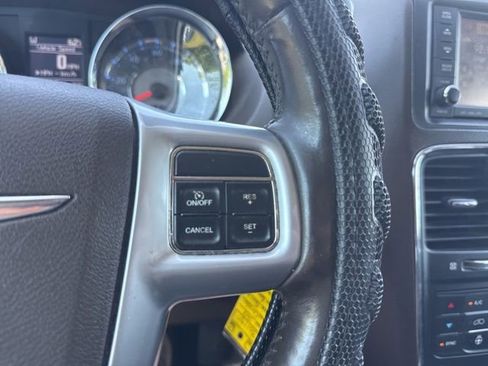 Used 2012 Chrysler Town & Country Touring-L w/ Premium Group FWD image 24