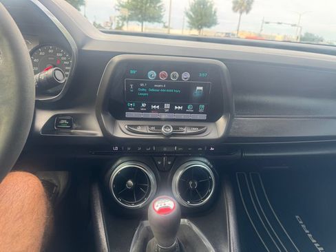 Used 2018 Chevrolet Camaro SS RWD image 16