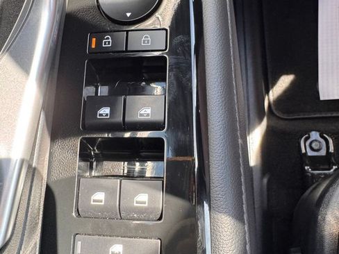 Used 2025 Hyundai Santa Cruz SEL AWD/4WD image 24