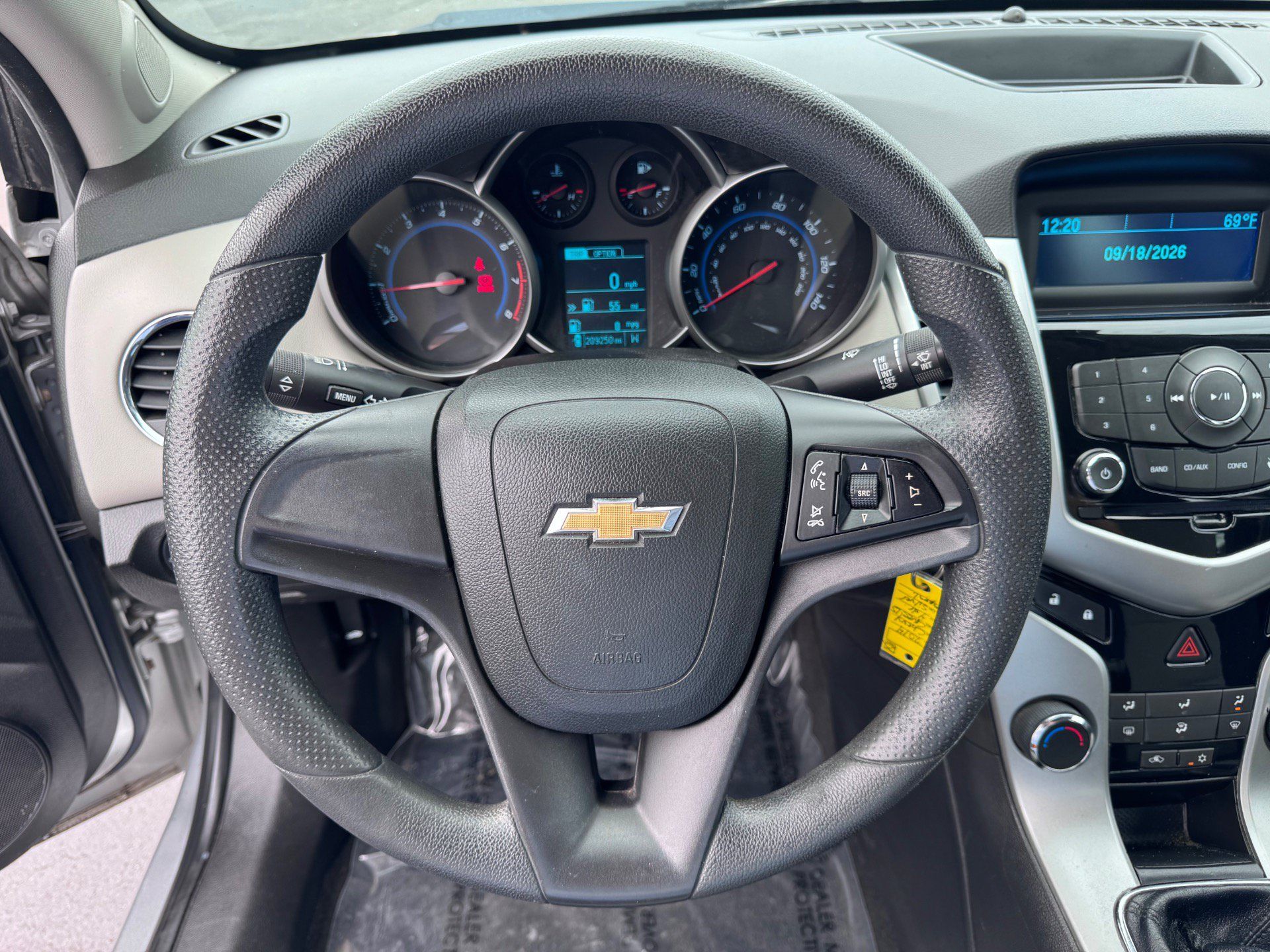 Used 2014 Chevrolet Cruze LS FWD image 17