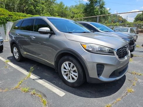 Used 2019 Kia Sorento FWD image 5