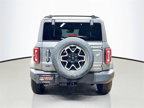 Used 2023 Ford Bronco Outer Banks image 8