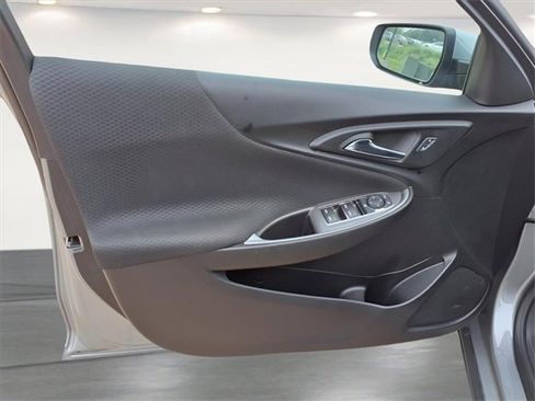 Used 2023 Chevrolet Malibu LT image 15