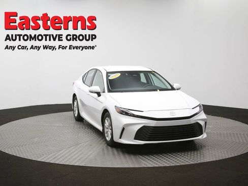 Used 2025 Toyota Camry LE FWD image 50