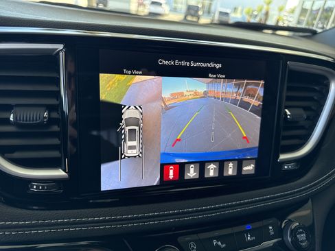 New 2026 Chrysler Pacifica Select w/ S Appearance Package image 26