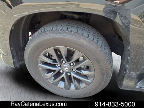 Used 2023 Lexus GX 460 Premium w/ Premium Package image 5