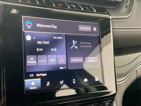 Used 2023 Jeep Grand Cherokee Laredo w/ Luxury Tech Group I image 14