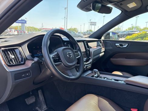 Certified 2024 Volvo XC60 T8 Plus w/ Protection Package Premier AWD/4WD image 16