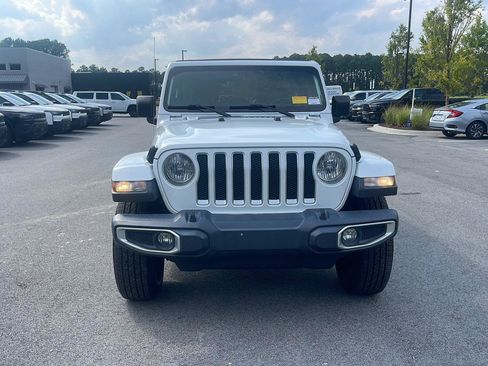 Used 2019 Jeep Wrangler Unlimited Sahara AWD/4WD image 2