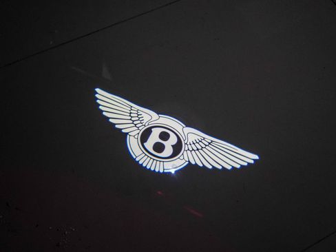 Used 2022 Bentley Bentayga AWD/4WD image 13