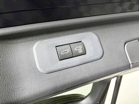 Used 2024 Toyota Grand Highlander AWD image 18