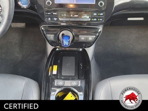 Used 2020 Toyota Prius XLE FWD image 22