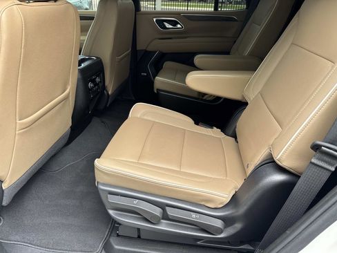 Used 2023 Chevrolet Tahoe Premier RWD image 16