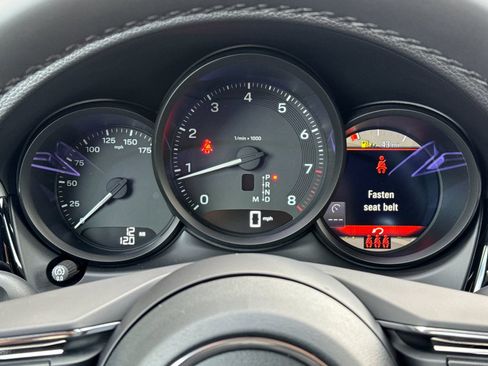 New 2026 Porsche Macan image 29