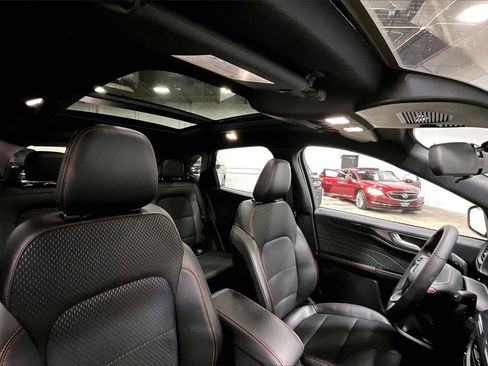 Certified 2025 Ford Escape ST-Line Select w/ Tech Pack #1 image 21