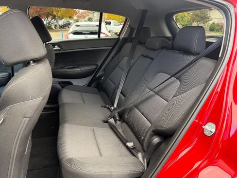 Used 2021 Kia Sportage LX image 17