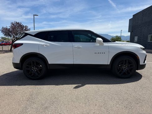 Used 2021 Chevrolet Blazer LT w/ LPO, Black Accent Package FWD image 5