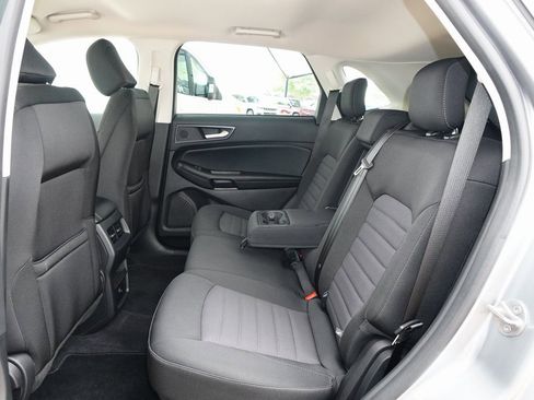 Used 2024 Ford Edge SE w/ Black Appearance Package image 24