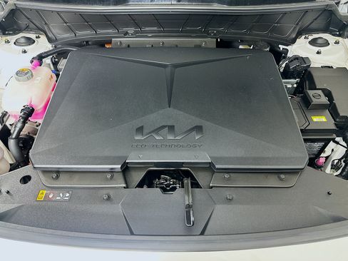 Used 2024 Kia Niro Wind w/ Wind Preserve Package FWD image 33