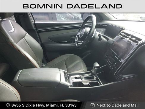 Used 2022 Hyundai Santa Cruz Limited image 11