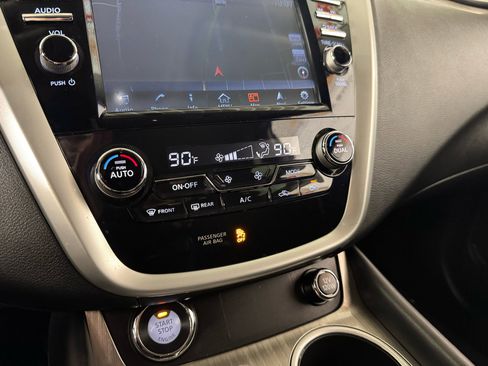 Used 2017 Nissan Murano SV image 24