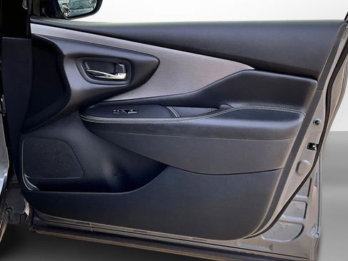 Used 2020 Nissan Murano SL image 26