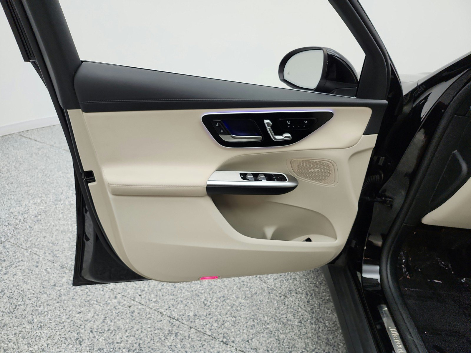 Used 2023 Mercedes-Benz GLC 300 image 15