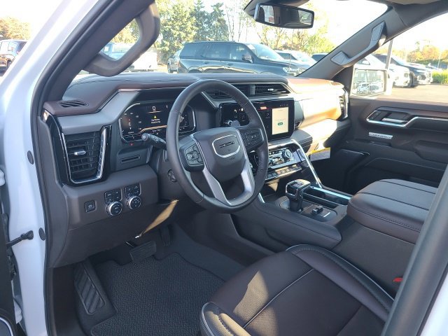 Used 2024 GMC Sierra 1500 Denali AWD/4WD image 9