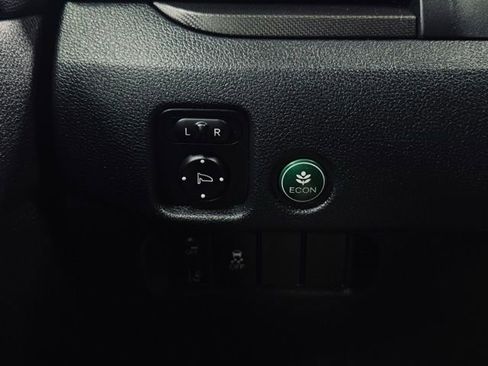 Used 2022 Honda Pilot TrailSport image 30