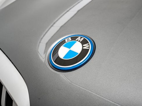 Used 2024 BMW X5 xDrive50e w/ Premium Package AWD/4WD image 3