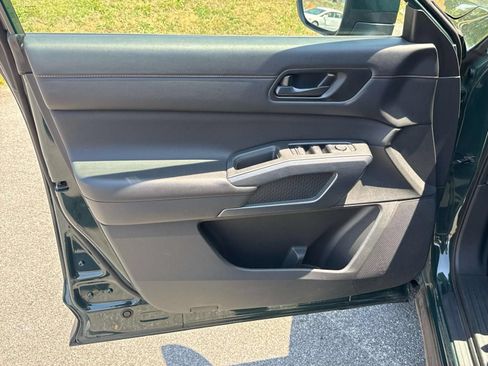 Used 2024 Nissan Pathfinder Rock Creek AWD/4WD image 18