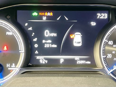 Used 2023 Toyota Venza Nightshade AWD/4WD image 23