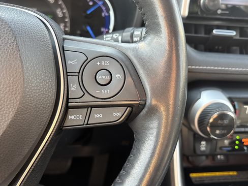 Used 2019 Toyota RAV4 Limited AWD/4WD image 29