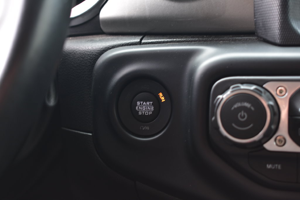 Used 2023 Jeep Wrangler Unlimited Sahara w/ Cold Weather Group AWD/4WD image 42