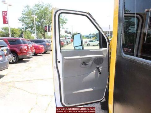 Used 2006 Ford E-450 and Econoline 450 image 29