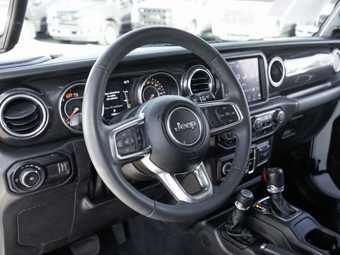 Used 2023 Jeep Wrangler Sahara image 19