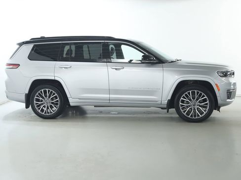 Used 2024 Jeep Grand Cherokee L Summit AWD/4WD image 11