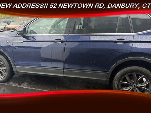 Used 2022 Volkswagen Tiguan SE AWD/4WD image 2