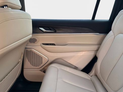 New 2026 Jeep Grand Cherokee L Limited AWD/4WD image 15