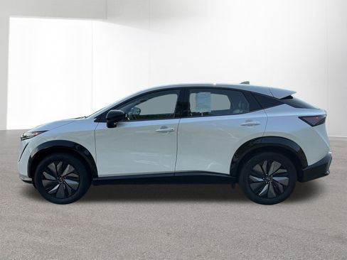 Used 2024 Nissan Ariya AWD image 6