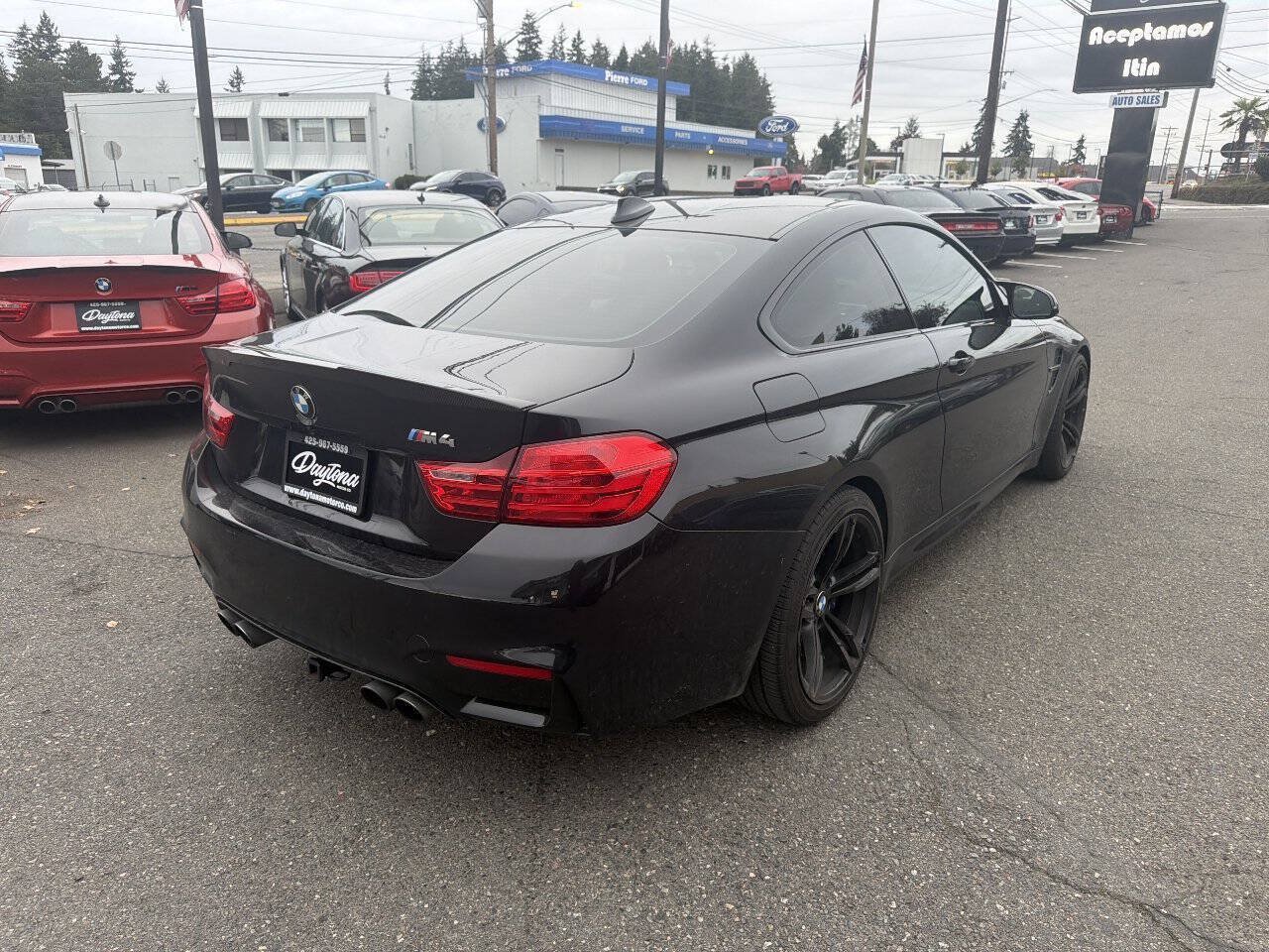 Used 2015 BMW M4 Coupe RWD image 3
