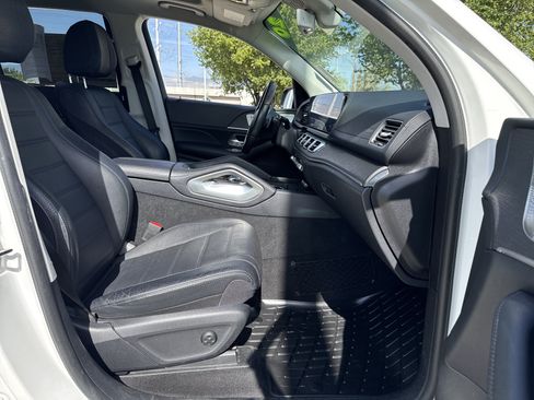 Used 2020 Mercedes-Benz GLS 580 4MATIC image 20