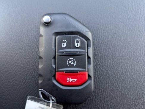 New 2026 Jeep Wrangler Unlimited Sahara AWD/4WD image 31