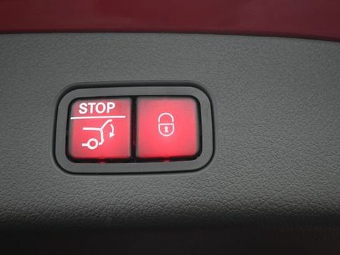 Certified 2025 Mercedes-Benz GLC 43 AMG 4MATIC image 16