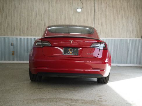 Used 2022 Tesla Model 3 Performance image 9