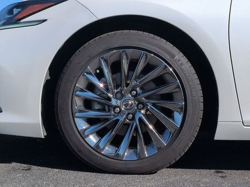 Used 2024 Lexus ES 350 Ultra Luxury image 31